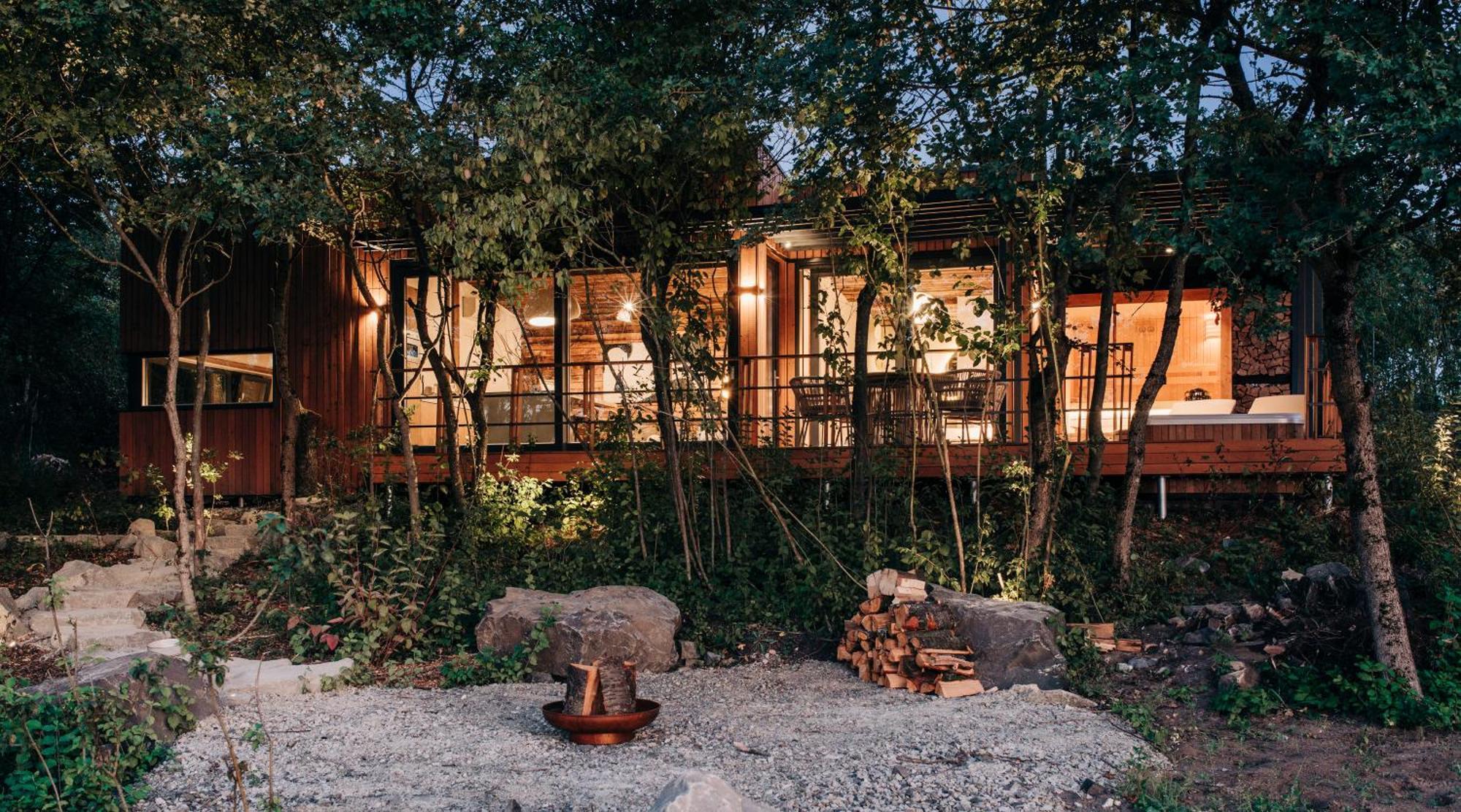 Zama Forest Resort Kismaros Екстериор снимка